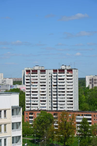 Moscú, Rusia - Mayo 13.2016. Vista superior del distrito 20 en verano de Zelenograd — Foto de Stock