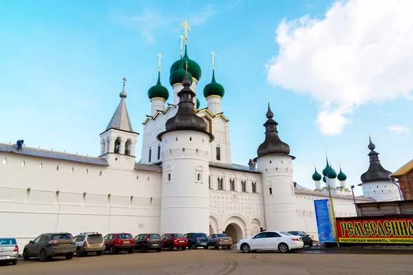 Rostov Veliky, Rússia-30 de março de 2016. Vista do Kremlin — Fotografia de Stock