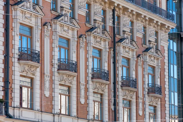 Moscow, Russia - September 21.2015.  Detail of  facade of hotel National — Stock Photo, Image