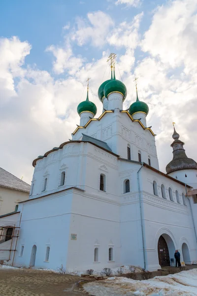 Iglesia de San Juan el Divino en el Kremlin en Rostov Velikiy, Rusia — Foto de Stock