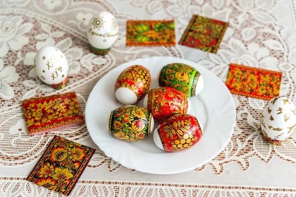 Pegatinas blancas de Pascua decoradas con estilo de Khokhloma — Foto de Stock