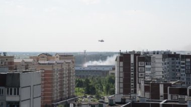 Zelenograd, Rusya Federasyonu - 31.2016 olabilir. Helikopterle yangın söndürme