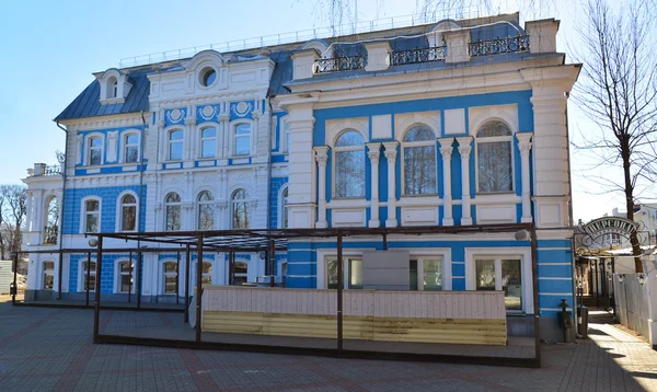 Jaroslawl, Russland - 31. März. 2016. Persona Restaurant auf perwomayskaya Straße — Stockfoto