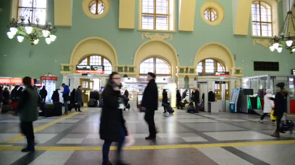 МОСКВА, РОССИЯ - 18 февраля 2016 г. Интерьер Казанского вокзала. Построен в 1862 году . — стоковое видео
