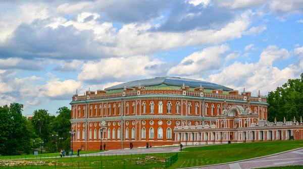 Moskou, Rusland-juni 08, 2016. Broodhuis in Museum Estate van Tsaritsyno — Stockfoto