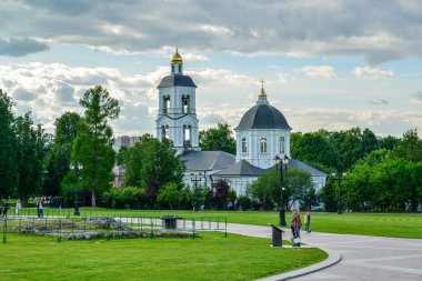 Moskova, Rusya - 08 Haziran 2016. Tanrı'nın En Kutsal Ana Sıtkı'nın Simgesi Kilise Müze-rezerv Tsaritsyno Bahar Veren.