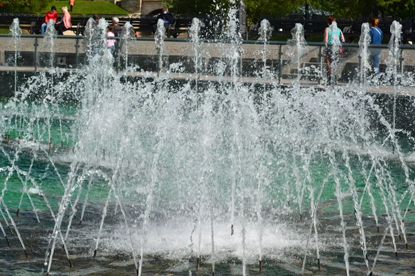 Moscow, Russia - June 08. 2016. Musical Fountain in Tsaritsyno park — Stock Photo, Image