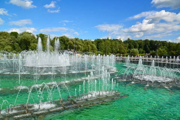 Fontanna w park Carycyno w Moskwie, Rosja — Zdjęcie stockowe