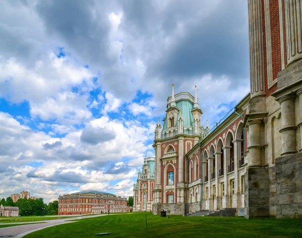 Moscou, Rússia - 08 de junho de 2016. Grande Palácio em Tsaritsyno museu — Fotografia de Stock