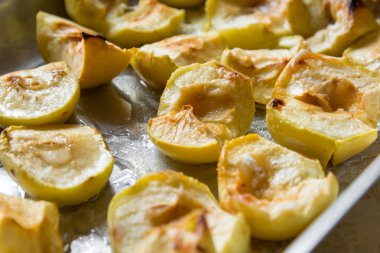 Slavlar arasında - Apple kaplıcalar kutlamak için pişmiş elma