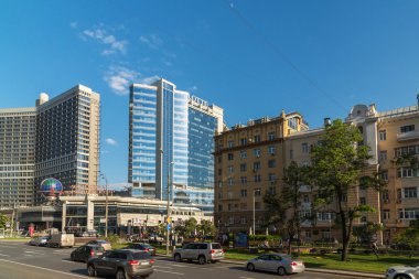 Moscow, Rusya Federasyonu -03 Haziran 2016. Novy Arbat, Lotte Hotel ve Novinsky Bulvarı görünümünü