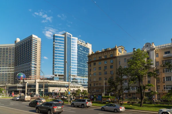 Moscou, Rússia - 03 de junho de 2016. Vista do Novy Arbat, Lotte Hotel e Novinsky Boulevard — Fotografia de Stock