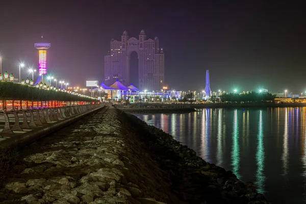 Абу Даби Оаэ Апреля 2019 Год Ночной Отель Fairmont Marina — стоковое фото