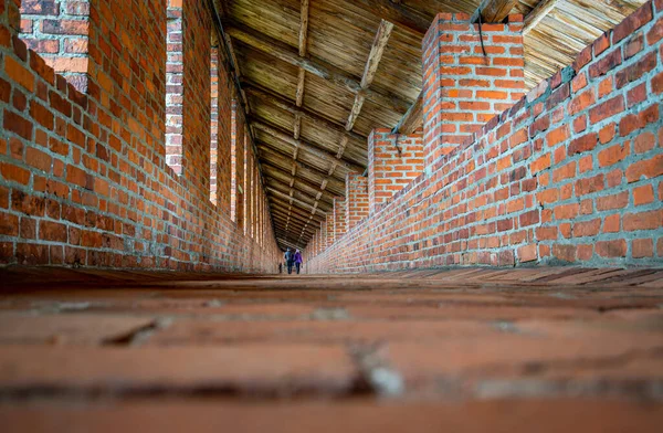 Uvnitř zdi v Nižním Novgorodu v Kremlu. Rusko. 16. století postaveno — Stock fotografie