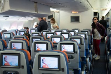 Moskova, Rusya - 27 Mart. 2019. Aeroflot uçağında ekonomi sınıfı. Arka plan