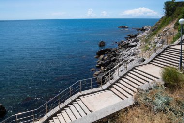Foros, Kırım 'da Karadeniz kıyısındaki seddi