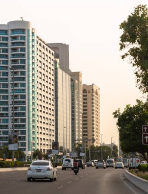 Abu Dabi, BAE - 31 Mart. 2019. Sultan Bin Zayed. İlk cadde.