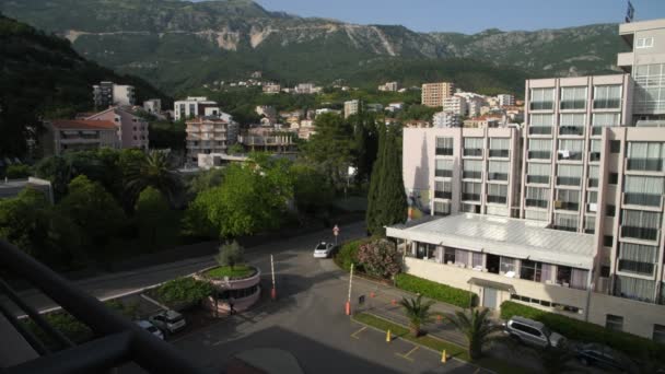 Becici, Montenegró - június 8. 2019. Becici üdülőfalu Budva községben — Stock videók