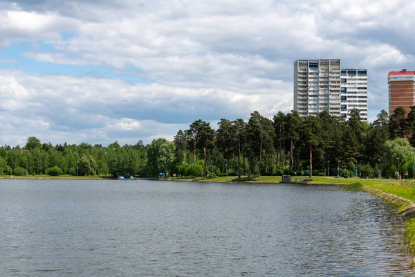 Moskova Rusya Haziran 2021 Yılı Zelenograd Daki Okul Gölü — Stok fotoğraf