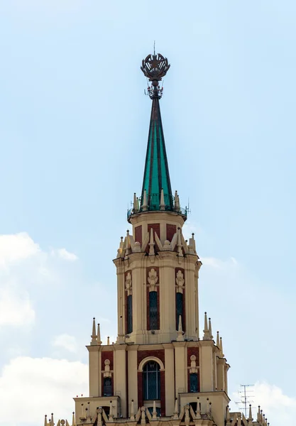 Moscou Rússia Julho 2021 Pináculo Com Estrela Telhado Hotel Leningradskaya — Fotografia de Stock