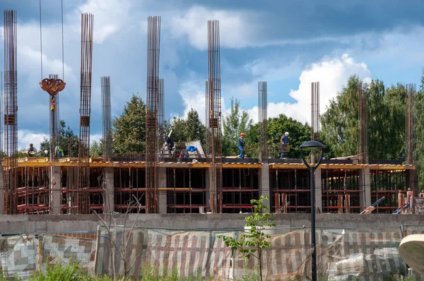 Moscow Russia 2021 Workers Construction Building Fitness Center Zelenograd — Stock Photo, Image
