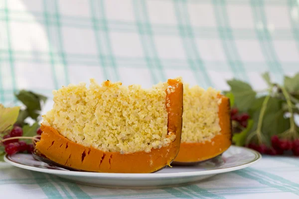 Porridge di miglio da latte cotto in zucca — Foto Stock