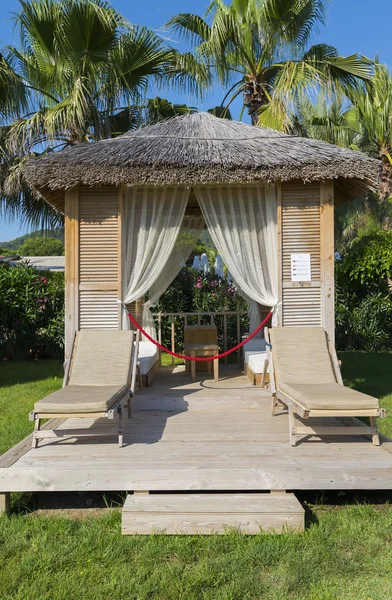 Tradiční letní sídlo na tropický resort — Stock fotografie