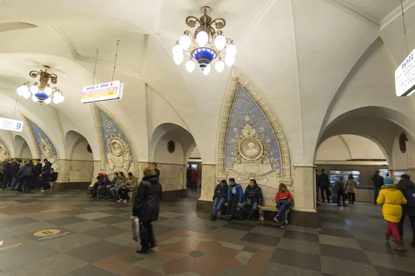 MOSCOW, RÚSSIA 11.11.2014. estação de metro Taganskaya, Rússia. Moscow Metro transporta mais de 7 milhões de passageiros por dia — Fotografia de Stock