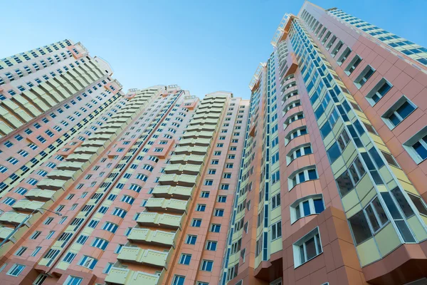 Nowoczesne wielopiętrowych budynków mieszkalnych w moscow, Federacja Rosyjska — Zdjęcie stockowe