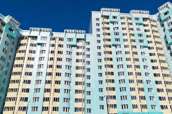 在莫斯科，俄罗斯现代多层住宅建筑 — 图库照片