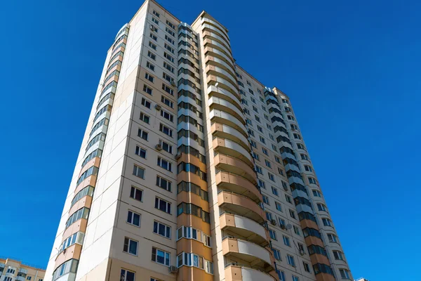 Moderne met meerdere artikelen residentiële gebouwen in Moskou, Rusland — Stockfoto