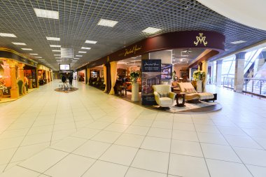 Moskova, Rusya - 05 Mart 2015. İç mobilya karmaşık Grand alışveriş. Mobilya alışveriş merkezi Grand - Rusya ve Avrupa'da büyük özel mağazası.