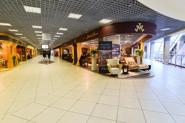 MOSCOW, RUSSIA - MARCH 05 2015 (dalam bahasa Inggris). Kompleks perbelanjaan Interior Furniture Grand. Furniture shopping mall GRAND - toko khusus terbesar di Rusia dan Eropa . — Stok Foto