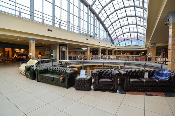 MOSCA, RUSSIA - 05 MARZO 2015. Interior Furniture complesso commerciale Grand. Mobili centro commerciale GRAND - più grande negozio di specialità in Russia e in Europa . — Foto Stock