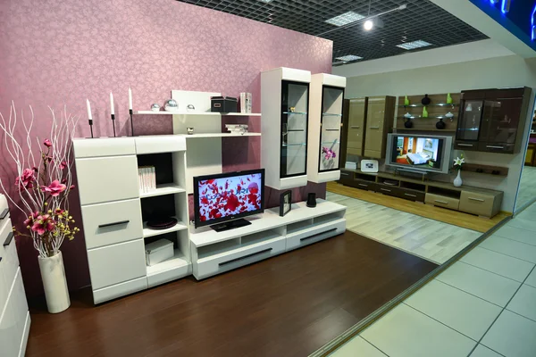俄罗斯莫斯科-2015 年 3 月 5 日。室内家具购物复杂大。家具商场大-在俄罗斯和欧洲的最大特色商店。. — 图库照片