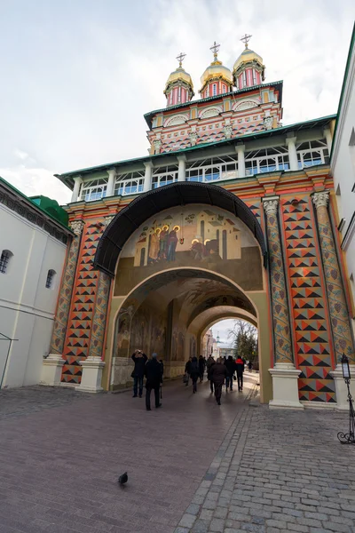 Sergiev Posad, RUSSIE-MARS, 15 mars 2012. Monastère de Sergiev Posad dans la région de Moscou. Il a été construit au 14ème siècle — Photo