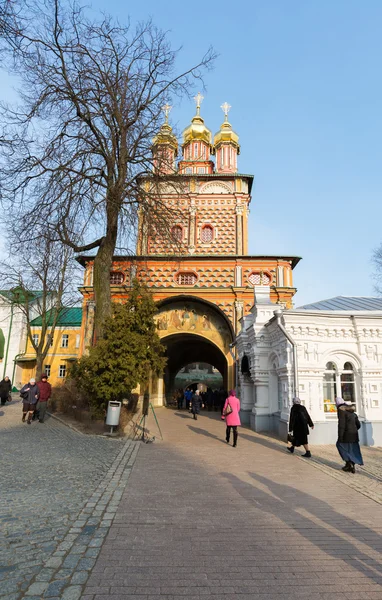 セルギエフ ・ ポサード, ロシア-3 月 15, 2012モスクワ地方のセルギエフ ・ ポサードの修道院。それは 14 世紀に建てられました。 — ストック写真