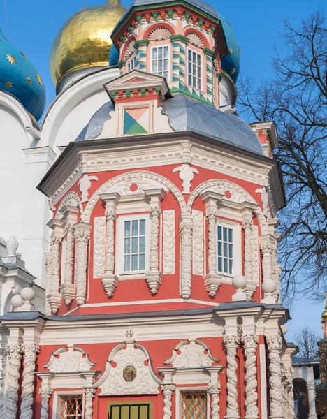 Moskova yakınlarındaki Sergiyev Posad büyük Trinity manastırda. Bir Rusya'nın altın yüzük — Stok fotoğraf