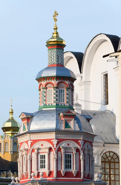 Sergiyev 夫在莫斯科附近伟大的圣三一修道院。俄罗斯金环 — 图库照片