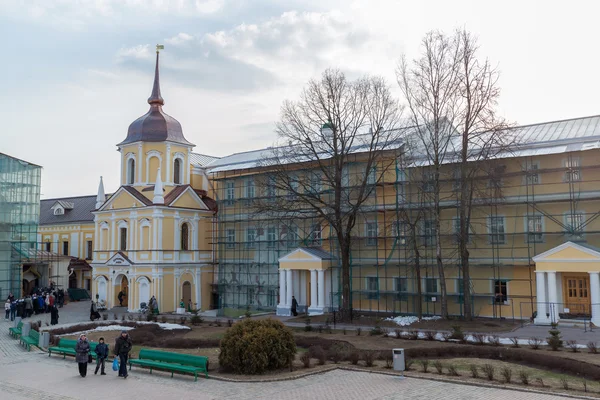 Sergiev Posad, Ryssland - 28 mars 2015. stor Treenighetens kloster i Sergiyev Posad nära Moskva. Golden Ring av ett Ryssland — Stockfoto