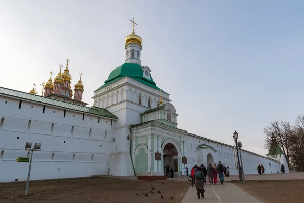 Sergiev Posad, Rússia - 28 de março de 2015. grande mosteiro da Trindade em Sergiyev Posad perto de Moscou. Anel de Ouro de uma Rússia — Fotografia de Stock