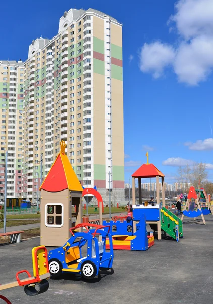 KRASNOGORSK, RUSSIA - APRIL 22,2015: Krasnogorsk is city and center of Krasnogorsky District in Moscow Oblast located on Moskva River. Area of residential development is about 2 million square feet — Stock Photo, Image