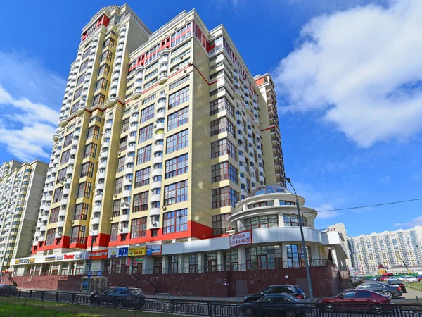 Krasnogorsk, Ρωσία - Απρίλιος 22,2015: Krasnogorsk είναι πόλη και το κέντρο της Krasnogorsky περιοχής στην Oblast της Μόσχας που βρίσκεται στον ποταμό Μόσχοβα. Τομέας της κατοικημένης ανάπτυξης είναι περίπου 2 εκατομμύρια τετραγωνικά πόδια — Φωτογραφία Αρχείου