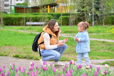 Anne ve kızı yürüyüş için 2,5 yıl 