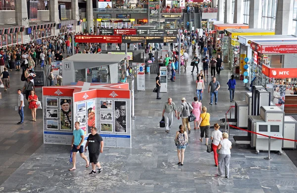 Moskva, Ryssland - 15.06.2015. Inre av Kursk järnvägsstation — Stockfoto