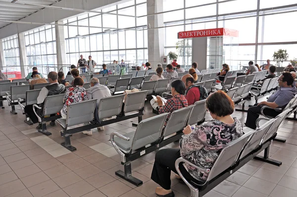 MOSCOW, RUSSIA - 15.06.2015. The interior of Kursk railway station.recreation hall — Stock Photo, Image