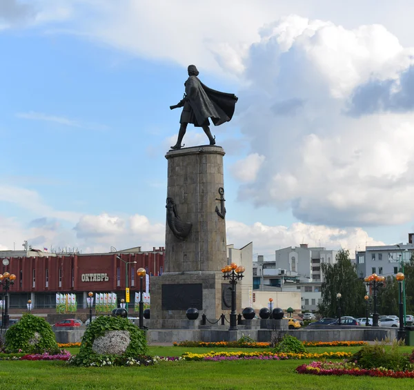 Lipetsk RUSIA-05.08.2015. Monumento a Pedro el Grande es uno de los principales atractivos de la ciudad de Lipetsk — Foto de Stock