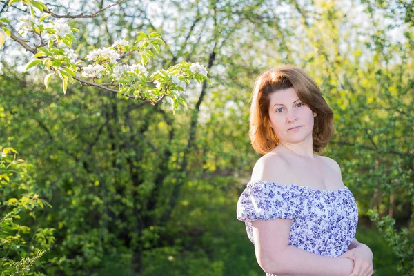 Portrait of a middle-aged woman on the nature — Stock Photo, Image