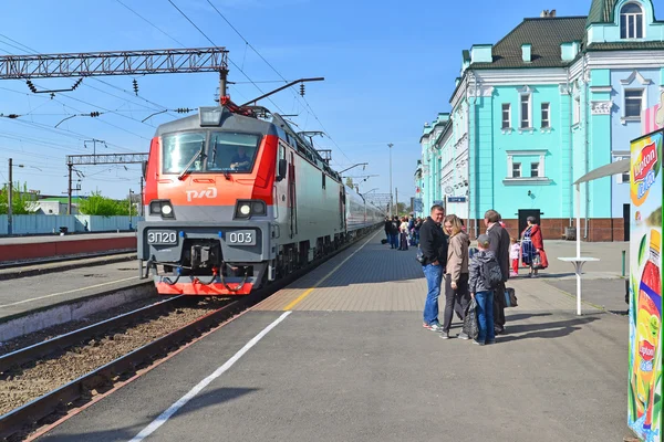 GRJAZI, РОССИЯ - 288,2015. Железнодорожный вокзал - крупный железнодорожный узел Юго-Восточной железной дороги — стоковое фото