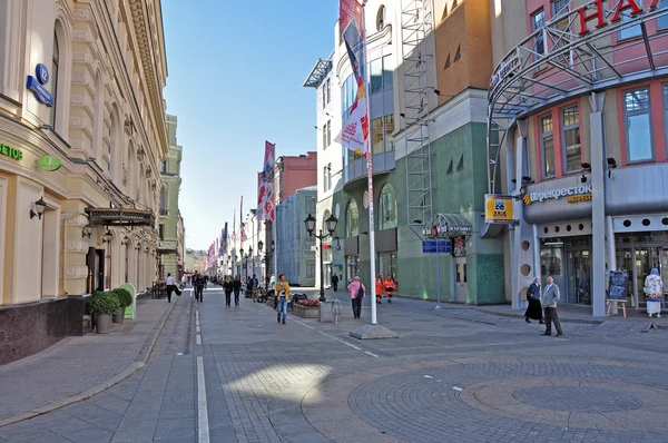 MOSCOW, RUSSIA - 21, 09.2015. City landscape. Nikolskaya Street. Nikolskaya Street is one of  oldest and most beautiful streets of Moscow — Stockfoto